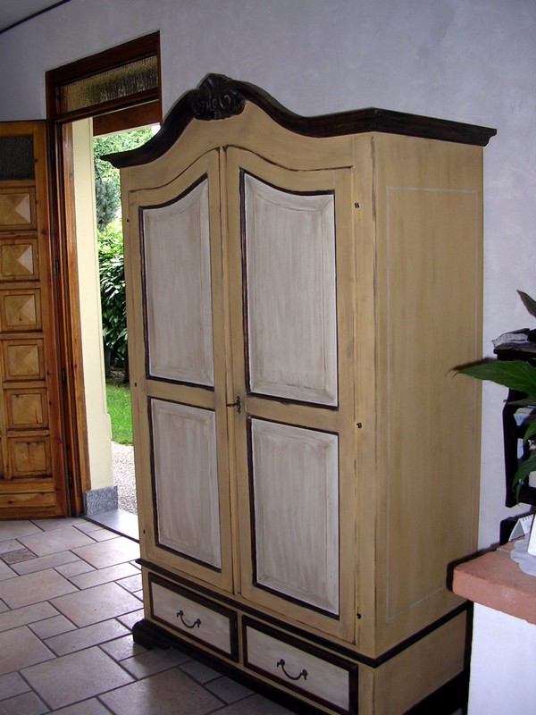 verniciatura mobili arredamenti